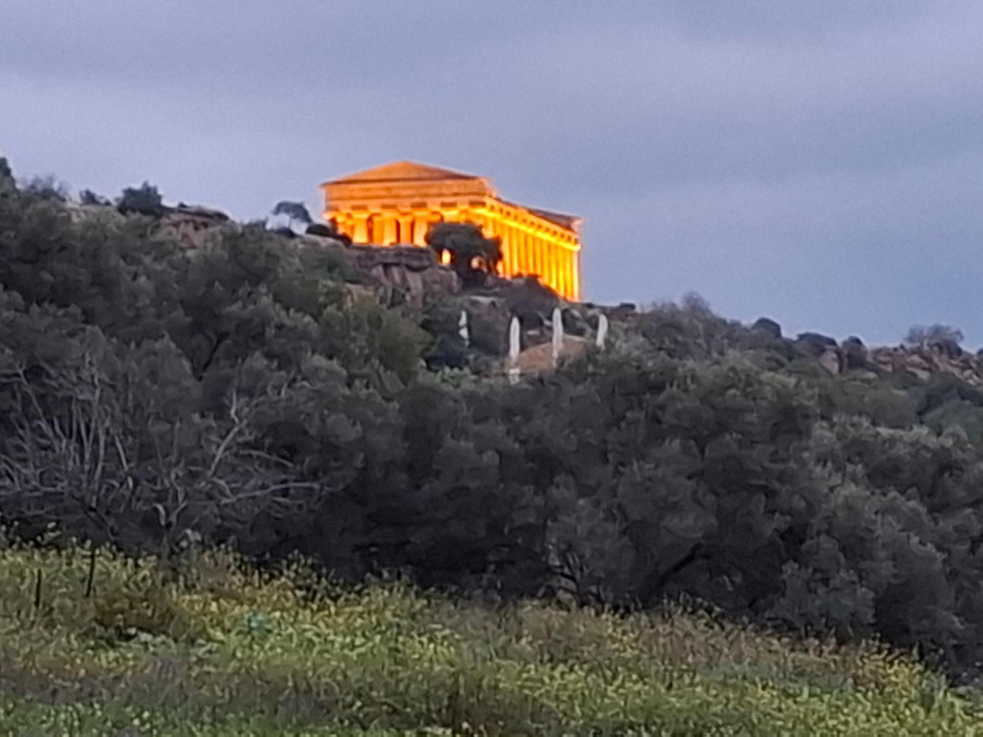 B&B Le Lumie "Il Cortiletto Del Centro" Agrigento Exterior photo