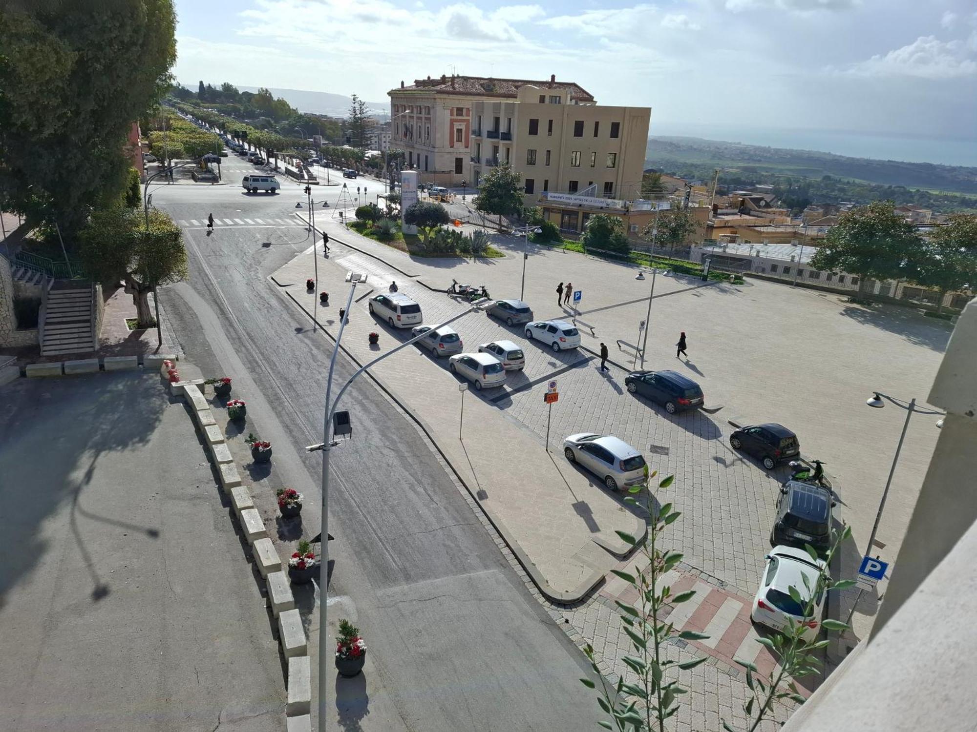 B&B Le Lumie "Il Cortiletto Del Centro" Agrigento Exterior photo